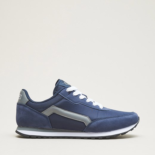 Cropp - Sportowe buty z kontrastową podeszwą - Granatowy niebieski Cropp 43 
