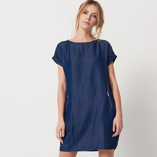 Mohito - Jeansowa sukienka z kieszeniami - Niebieski  Mohito 38 
