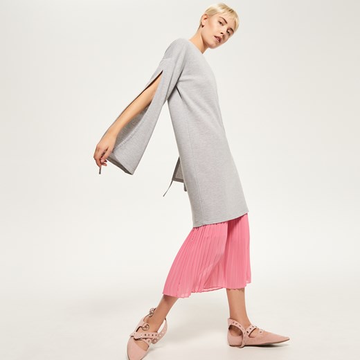Reserved - Dresowa sukienka z szerokimi rękawami - Szary Reserved rozowy L 