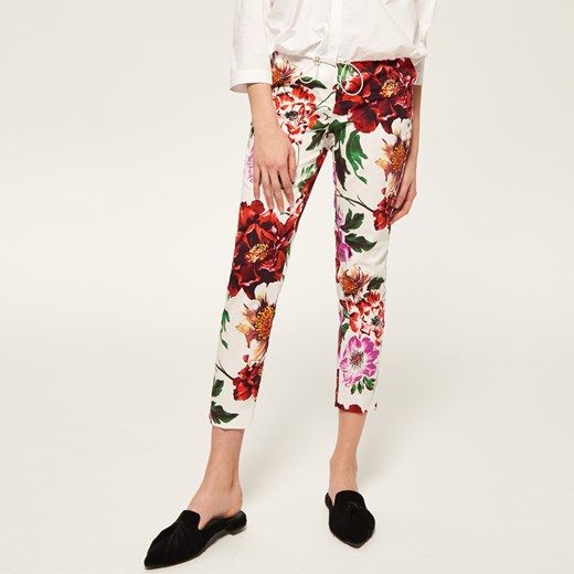 Reserved - Spodnie z kwiatowym wzorem - Wielobarwn rozowy Reserved 42 