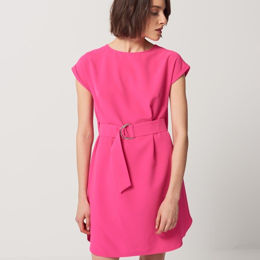Mohito - Minimalistyczna sukienka z wycięciem na plecach - Różowy  Mohito 40 