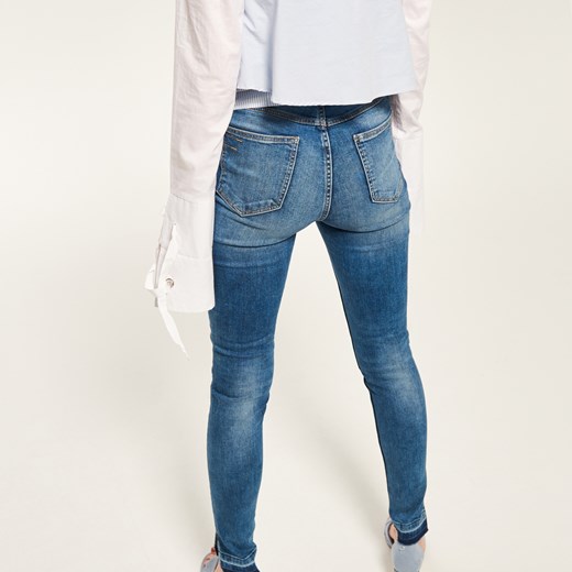 Reserved - Jeansy slim fit - Niebieski niebieski Reserved 36