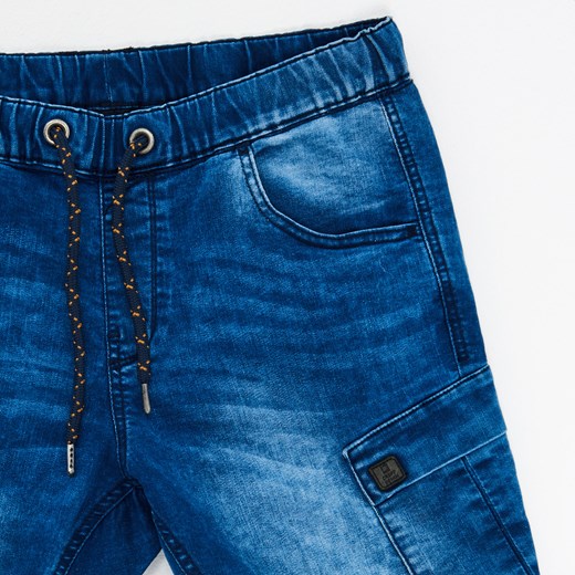 Cropp - Jeansowe szorty z kieszeniami - Niebieski Cropp granatowy 32 