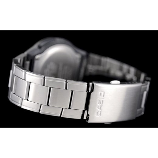 Srebrny zegarek Casio 