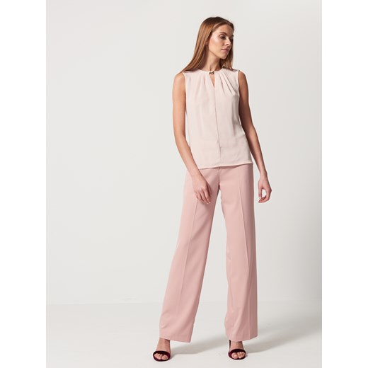 Mohito - Eleganckie spodnie z prostą nogawką i zaprasowanym kantem - Różowy