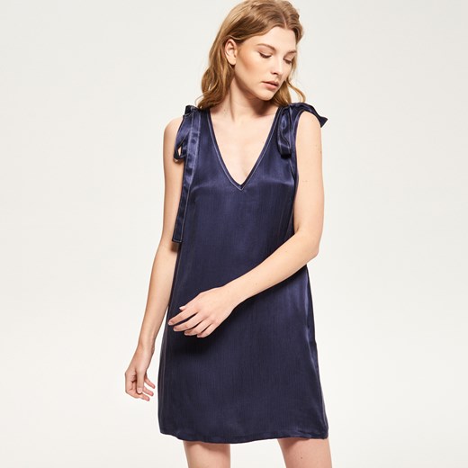 Reserved - Sukienka z wiązaniami przy ramionach - Granatowy