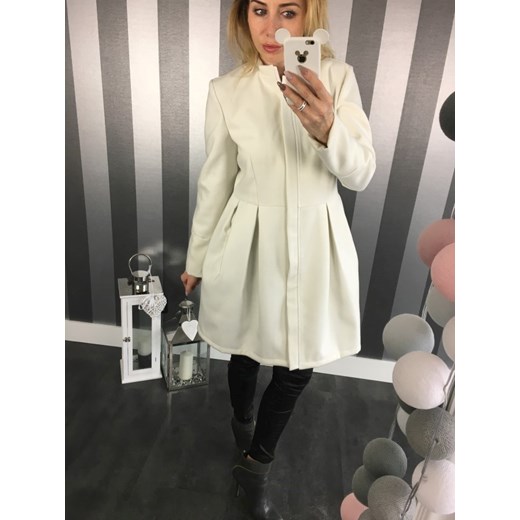 P3 PŁASZCZ Bombka White OFF Lula 36/38 Pracownia Lula