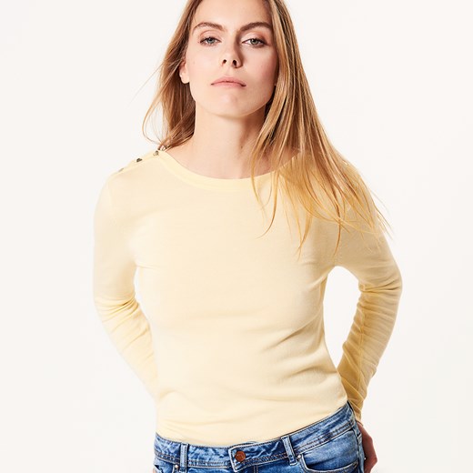 Mohito - Dopasowany sweter z ozdobnymi guzikami - Żółty bezowy Mohito XS 