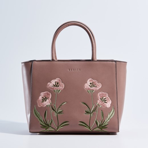 Mohito - Mała torebka z haftem city bag - Różowy Mohito brazowy One Size 