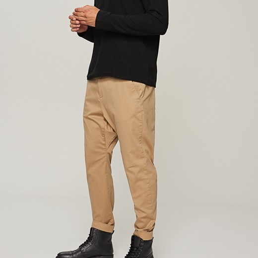 Reserved - Luźne spodnie typu chino - Beżowy