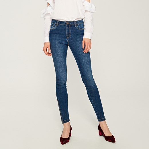 Reserved - Jeansy z zamkami przy nogawkach - Granatowy
