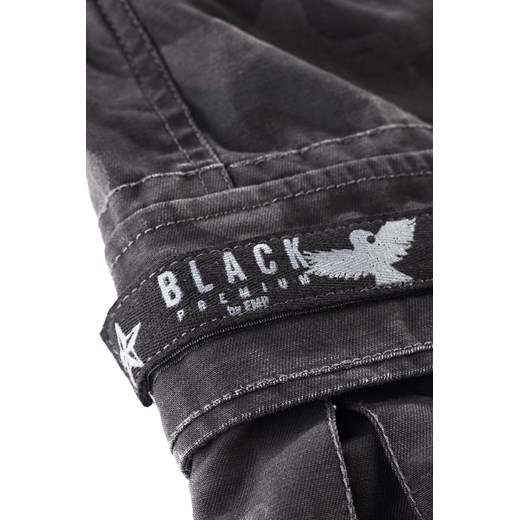 Black Premium by EMP - 3/4 Army Vintage Shorts - Krótkie spodenki - kamuflaż (Dark Camo)