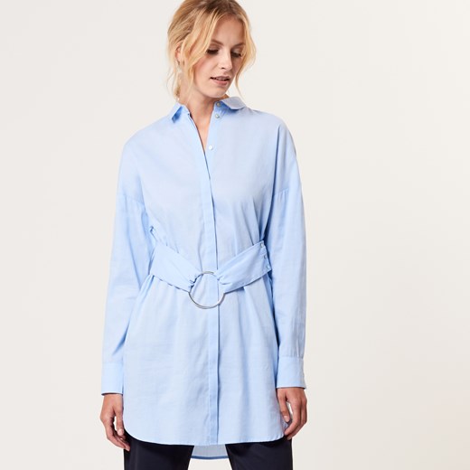 Mohito - Długa koszula z ozdobnym pasem w talii - Niebieski Mohito niebieski 32 