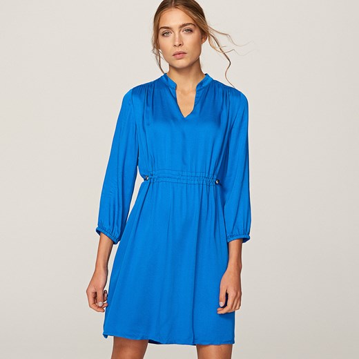 Reserved - Sukienka z wiązaniem w talii - Niebieski