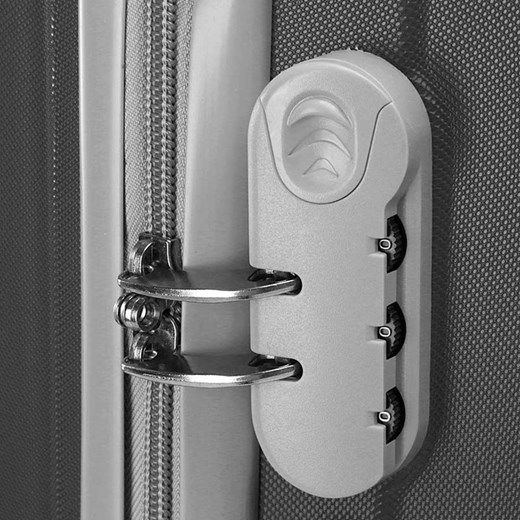Komplet trzech podróżnych mocnych walizek z Polikarbonu Merg  One Size merg.pl