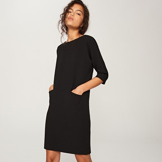 Reserved - Prosta sukienka z kieszeniami - Czarny Reserved czarny 34 