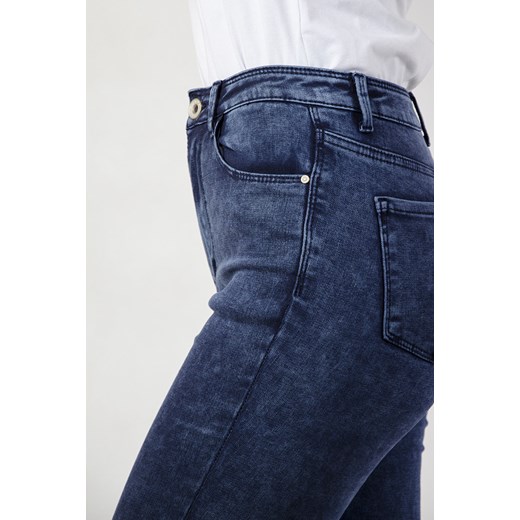 Spodnie jeansowe marmurkowe idealnie przylegające granatowy  L olika.com.pl