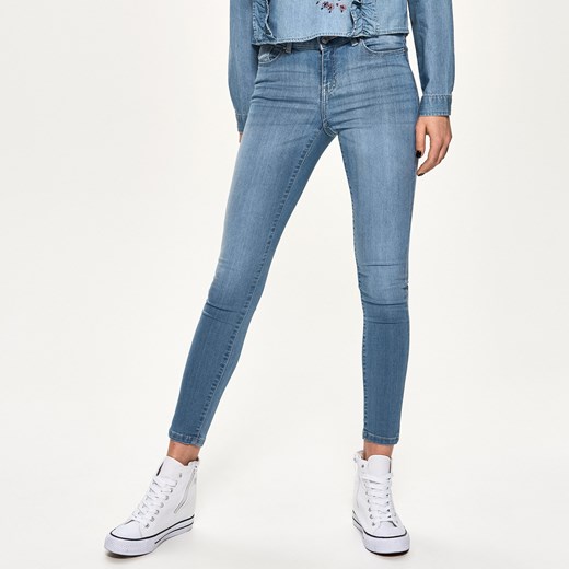 Sinsay - Jeansowe rurki high waist - Niebieski niebieski Sinsay 42
