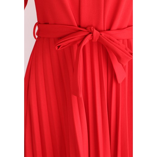 Czerwona Sukienka Pleated Belted