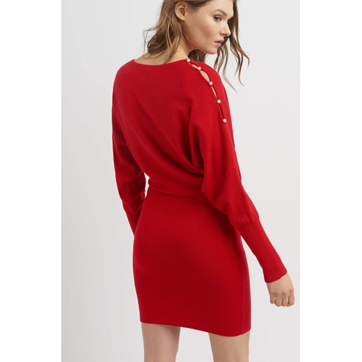 Sukienka swetrowa z rozcięciami na rękawach czerwony ORSAY L orsay.com