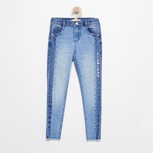 Reserved - Spodnie jeansowe slim fit - Niebieski niebieski Reserved 110 Reserved.