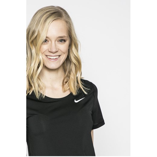 Bluzka damska Nike czarna z krótkim rękawem z okrągłym dekoltem sportowa 