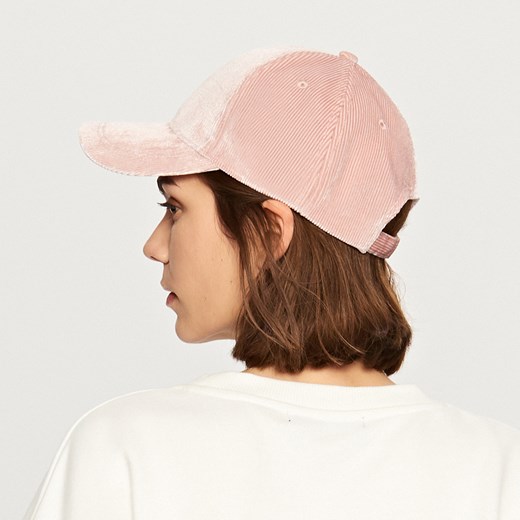 Reserved - Sztruksowa czapka z daszkiem - Różowy Reserved bezowy One Size 