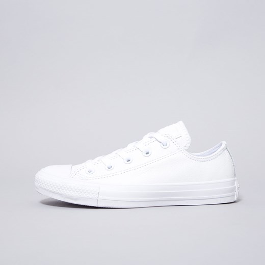 CHUCK TAYLOR ALL STAR LEATHER 136823C