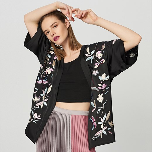 Reserved - Satynowe kimono w kwiaty - Czarny Reserved czarny 40 