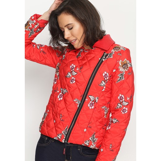 Czerwona Kurtka Avant-Garde