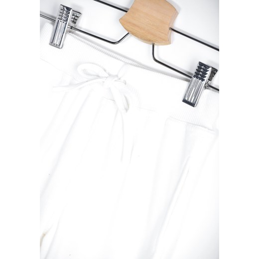 Białe Spodnie Dresowe Pinup