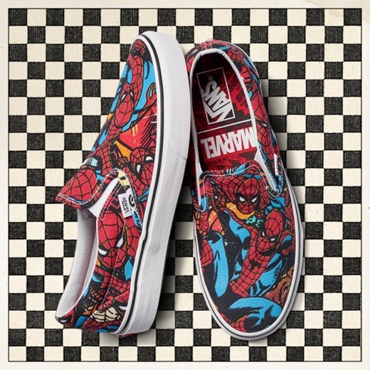 Buty męskie sneakersy Vans Classic Slip-On x Marvel Spiderman VA38F79H7 - WIELOKOLOROWY Vans 42,5 sneakerstudio.pl