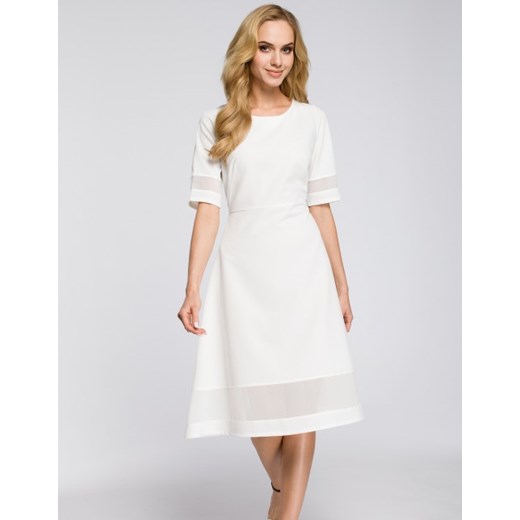 Sukienka Moe midi biała szyfonowa z okrągłym dekoltem 