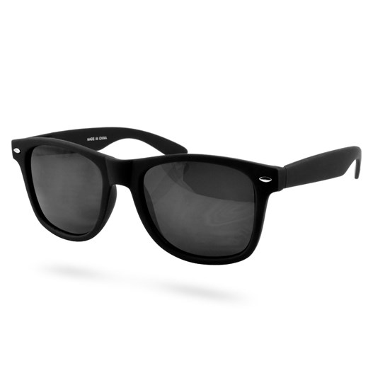 Czarne matowe okulary przeciwsłoneczne retro