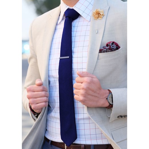 Ręcznie wykonany niebieski krawat w surowym stylu  Trendhim  