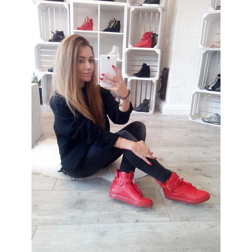 Czerwone sneakersy Asti