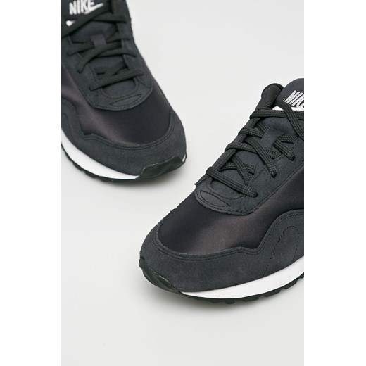 Buty sportowe damskie Nike do siatkówki skórzane gładkie czarne 