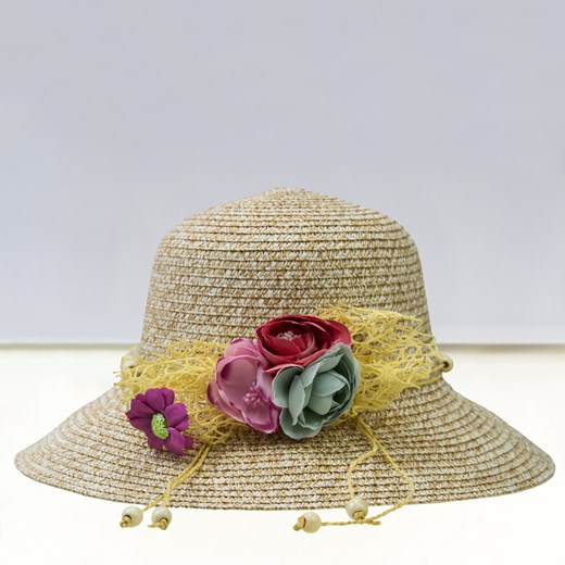 kapelusz plażowy z kwiatem i drewnianymi koralikami Allora   