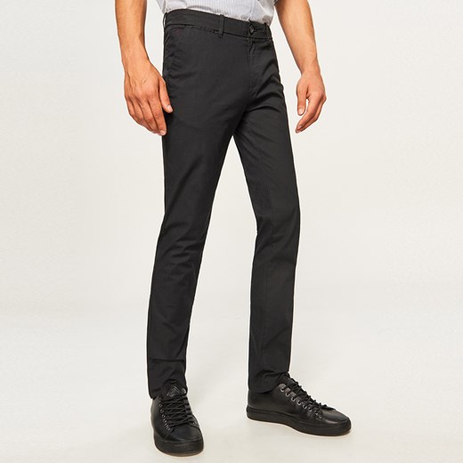 Reserved - Spodnie chino slim fit - Czarny Reserved  38 