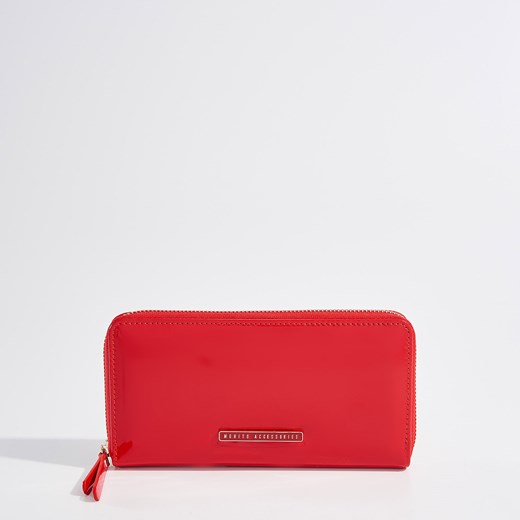 Mohito - Duży lakierowany portfel - Czerwony  Mohito One Size 