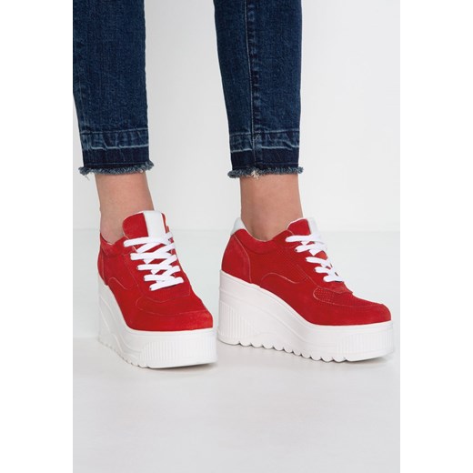 SPM YASSY Sneakersy niskie red