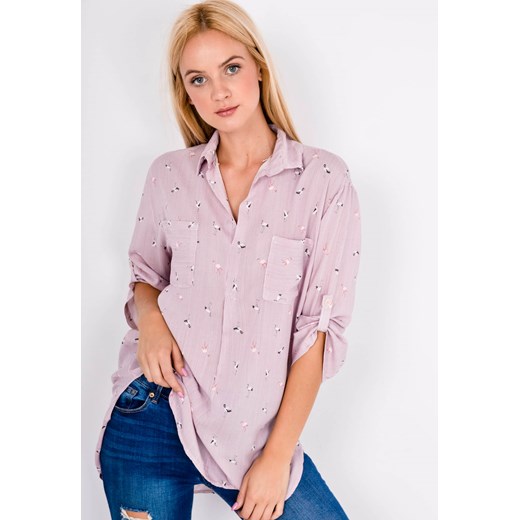 Różowa bluzka koszulowa oversize ze wzorkiem i kieszonkami  Zoio uniwersalny wyprzedaż zoio.pl 