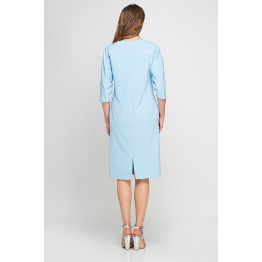 CM3357 Dzianinowa sukienka z lamówką - błękitna