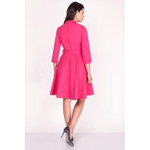 CM3370 Elegancka sukienka przewiązana w pasie - różowa