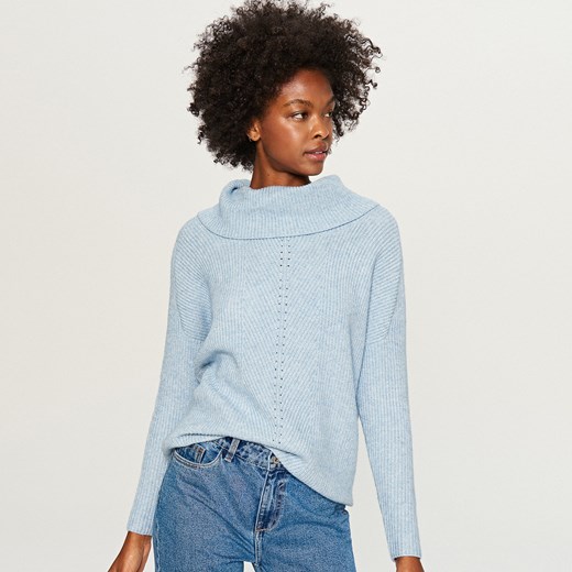 Reserved - Sweter z odkrytymi ramionami - Niebieski