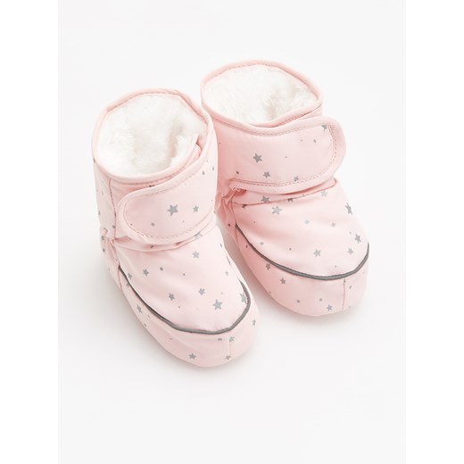 Buciki niemowlęce różowe Reserved na rzepy 