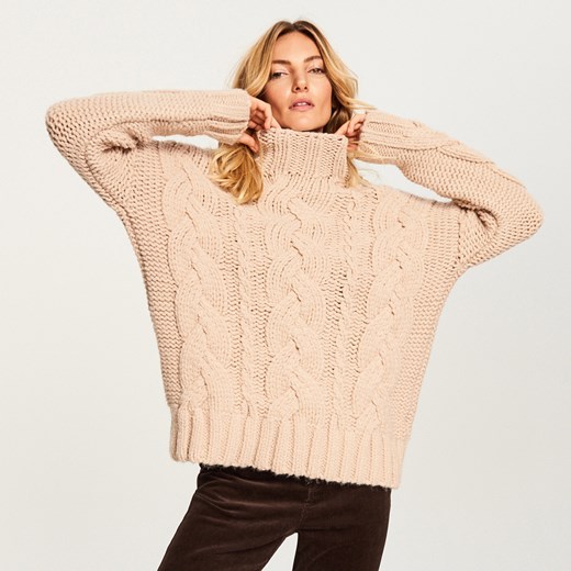 Reserved - Gruby sweter ze stójką - Różowy