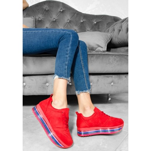 Sneakersy damskie czerwone Wilady na płaskiej podeszwie bez wzorów 