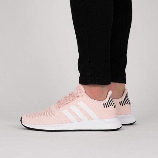 Buty damskie sneakersy adidas Originals Swift Run B37681