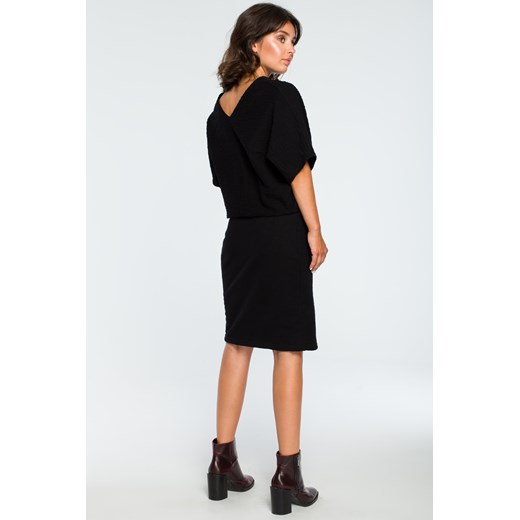Sukienka Cudmoda z krótkim rękawem mini dopasowana czarna z golfem 